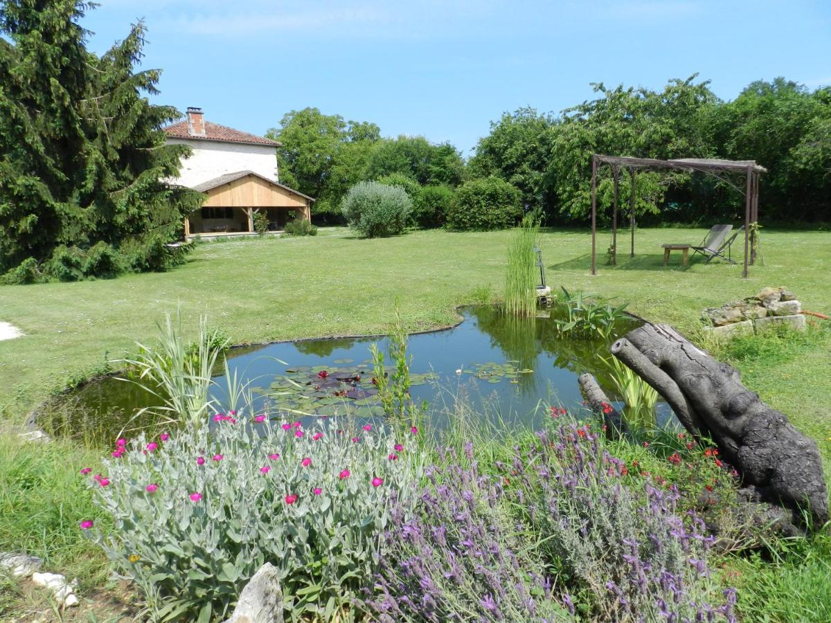 La Maison Des Escargots Blanzay Buitenkant foto
